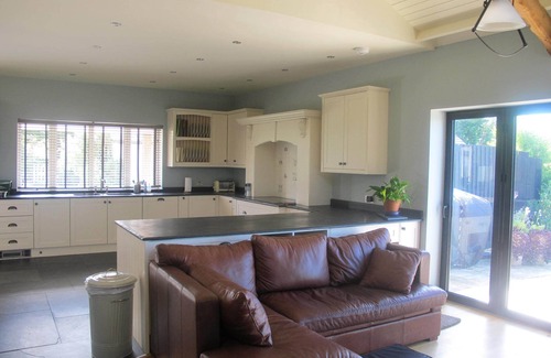 Ilfracombe House | Moorlands to Sea with Stunning Sea Views and very dog friendly in North Devon
