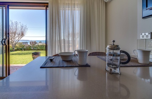 Batehaven Apartment | Moptops Apartment Batemans Bay