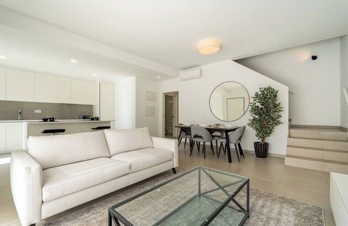 Parchal House | Moradia moderna em Belavista