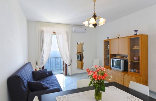 Praiano House | Moressas two units accommodates up to 9