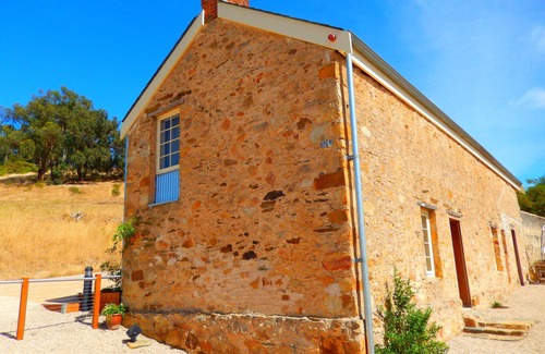 Norton Summit Cottage | Morialta Barns - The Bakery - Unique Heritage Accommodation