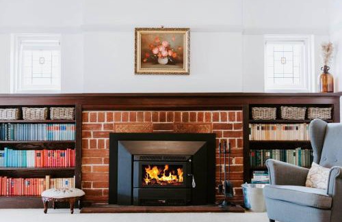 Central Mudgee House | Mortimer Cottage - A Pool Oasis in Heart of Mudgee