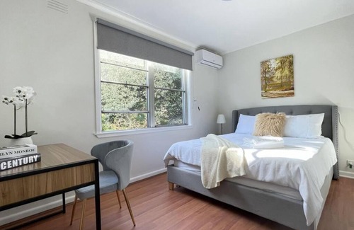Morwell House | Morwell Pet friendly 3 BRMS Rental home Free Wi-fi