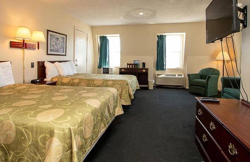 Coshocton House | Motel ∙ 4 guests