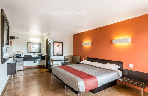 Bell Gardens Hotel | Motel 6 Bell Gardens, CA - Los Angeles