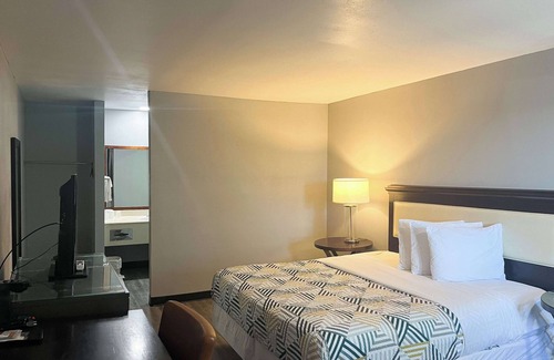 Borger Hotel | Motel 6 Borger, TX β Boom Town