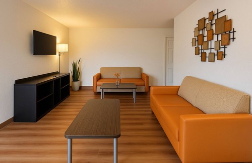 Duluth Hotel | Motel 6 Duluth, MN