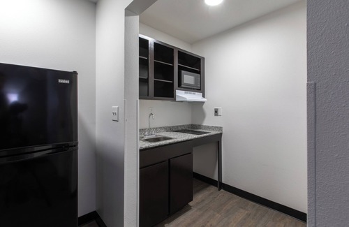 Conestee Hotel | Motel 6 Greenville, SC - I-85 Near Downtown