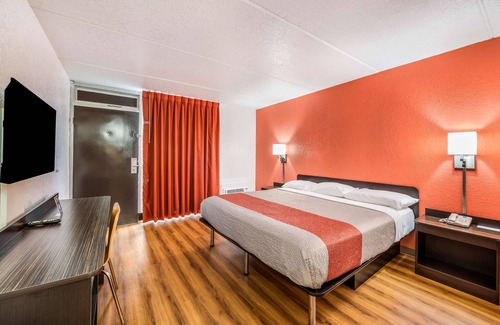 Henderson Hotel | Motel 6 Henderson, TX