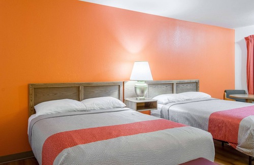 Madras Hotel | Motel 6 Madras, OR