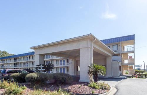 Eden Hotel | Motel 6-Pooler, GA - Savannah Airport