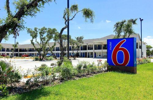 Fulton Hotel | Motel 6-Rockport, TX