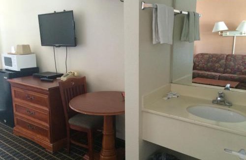 Russian Hill Hotel | Motel 6 San Francisco CA Fisherman"s Wharf