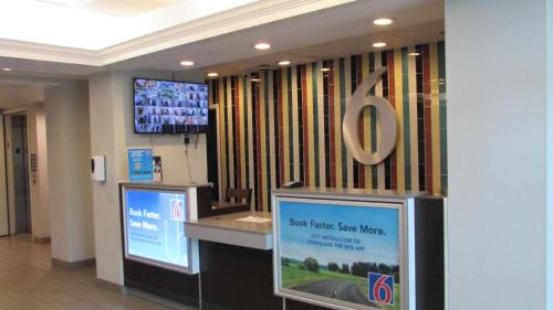 West Des Moines Hotel | Motel 6-West Des Moines, IA