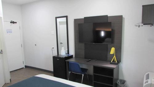 West Des Moines Hotel | Motel 6-West Des Moines, IA