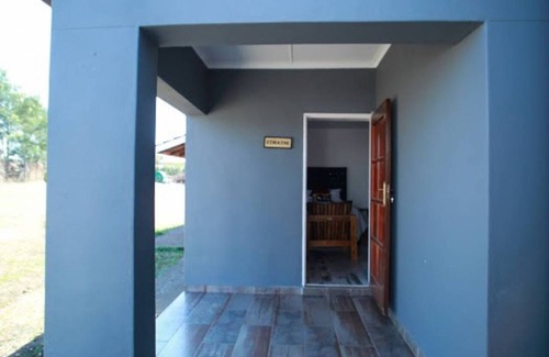 Ngwenya House | Motel ∙ 8 guests