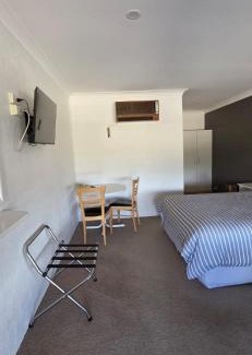 Binalong Hotel | MOTEL ROYAL TARA
