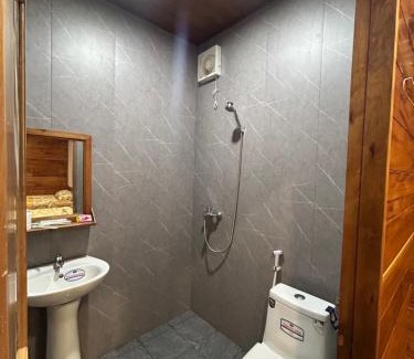 Pleiku Hotel | Motel tuệ nhi II
