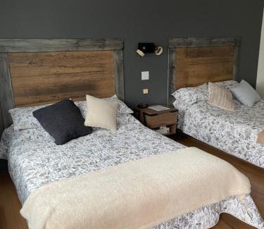 Acton Vale Hotel | Motel Valois YL inc