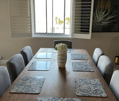 Mouille Point Apartment | Mother City Views Villa Capri