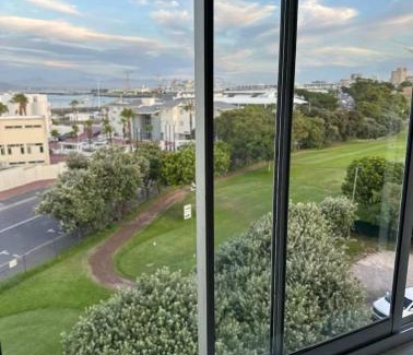 Mouille Point Apartment | Mother City Views Villa Capri