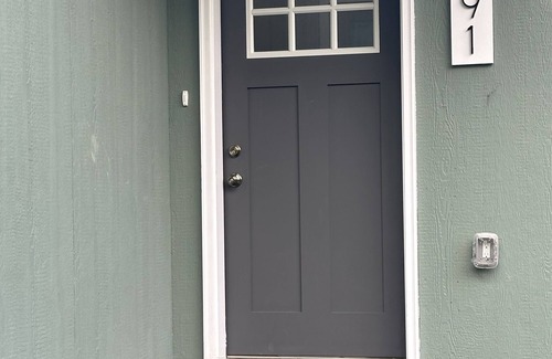 Knik-Fairview Apartment | 'Mother-In-Law' apartment in rural neighborhood. Kitchenette and Private Bath.