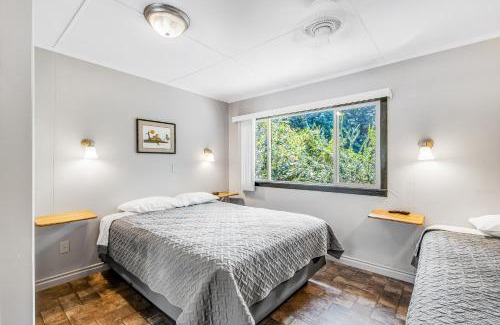 Quilcene House | Mount Ellinor, Room 11 at Mount Walker Inn
