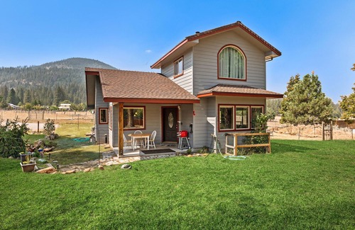 Weed House | Mountain Breeze - Pet Friendly Read Our Reviews