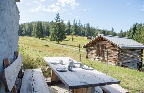 Lantsch-Lenz Ski Chalet | Mountain Cabin Got Spess Lenzerheide