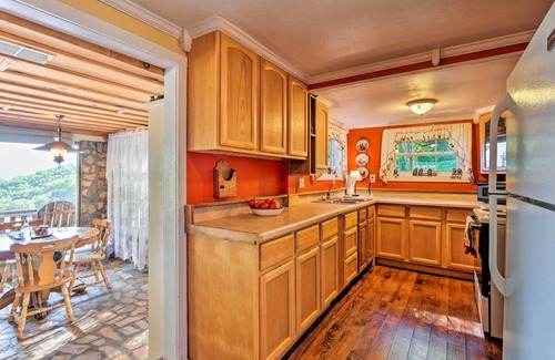 Fontana Dam Cottage | Mountain Cottage w/Views Near Tail of the Dragon!