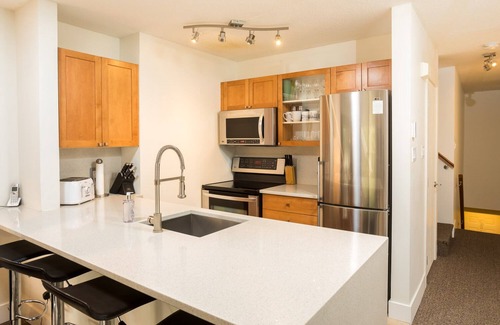 Village North House | Mountain Get Away With Private Hot Tub & Free Parking