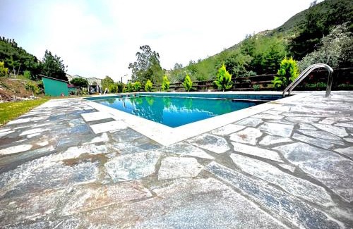 Arakapas House | Mountain Glamping Cabin With Kids Playground and Pool