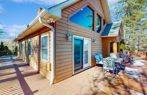 Almond House | Mountain Hideaway