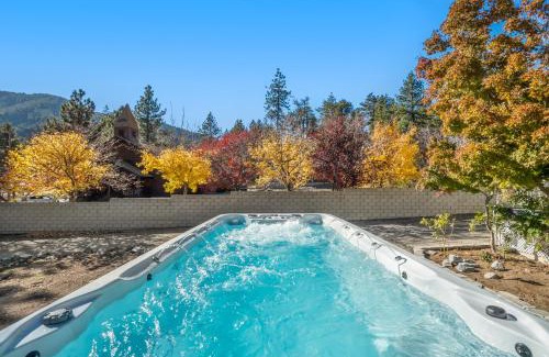 Wrightwood Villa | Mountain High Luxury Castle &Spa