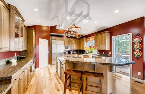 Homestead House | Mountain Living Near Denver*Views!