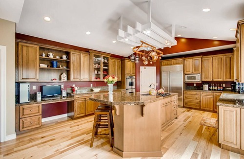 Homestead House | Mountain Living Near Denver*Views!