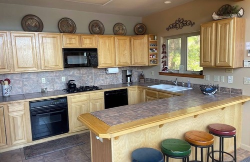 Columbine Lake House | Mountain Lodge - Two Master Suites, new Hot Tub, Pets, only a mile to Ski Area