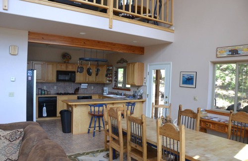 Columbine Lake House | Mountain Lodge - Two Master Suites, new Hot Tub, Pets, only a mile to Ski Area
