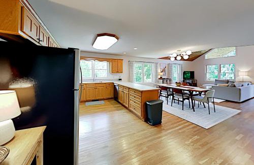Canton House | Mountain Majesty