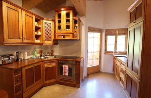 Chateau-d'Oex Ski Chalet | Mountain Top Chalet with fantastic views