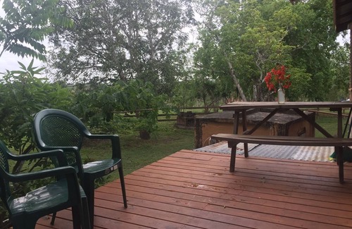 Billy White Apartment | Mountain View; Decks; Swim; Exotic Wildlife; Coconuts, Limes, Hiking; Pets OK