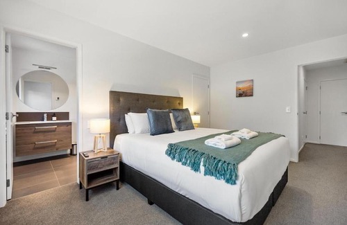 Lower Shotover House | Mountain View - 2 Bedroom House