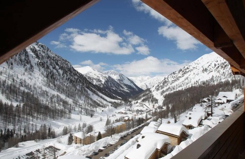 Isola Apartment | Mountain view at Isola 2000! #218