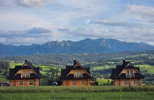 Czarny Dunajec Ski Chalet | Mountain View Chalet with HotTub and Sauna — 20 Minutes to Zakopane!