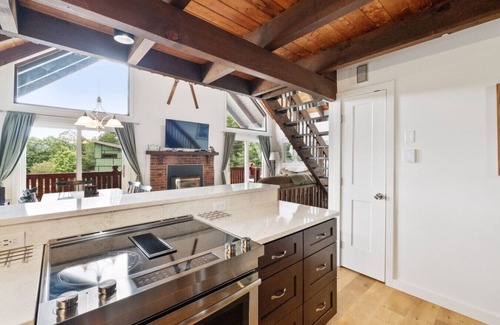 Lincoln House | Mountain View Chalet w/Amenities