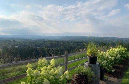 Boyne Falls House | Mountain View Inn at Boyne Falls