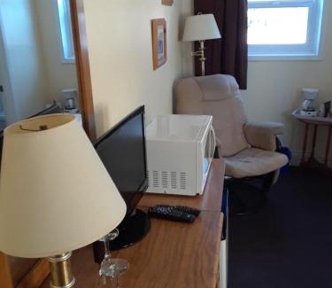 Madawaska Valley Hotel | Mountain View Motel