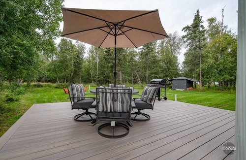 Butte House | Mountain View off Maud Road - Near Reindeer Farm and Jim Creek!