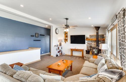 Lander House | Mountain-View Retreat in Lander with Private Yard!
