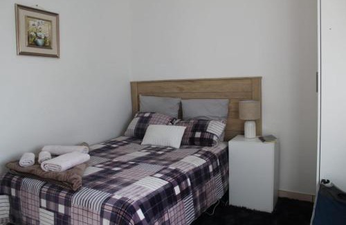 Grahamstown House | Mountain View